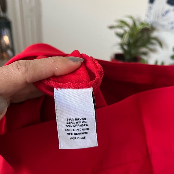 Kate Park Red Skort = Skirt + Shorts - 14 - Picture 6 of 7